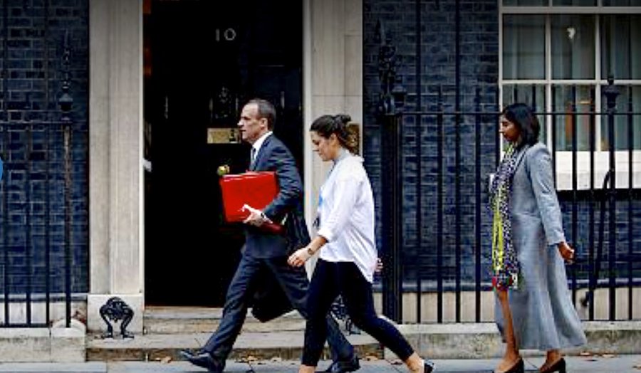 استعفای ۵ وزیر کابینه بریتانیا در اعتراض علیه پیش نویس توافق برگزیت