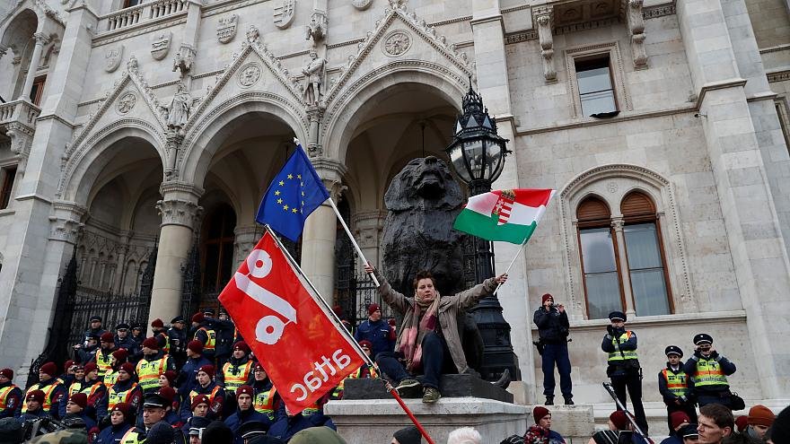 مجارستان اتحادیه اروپا را تهدید کرد | به کارزار ضد مهاجرتی ادامه می‌دهیم