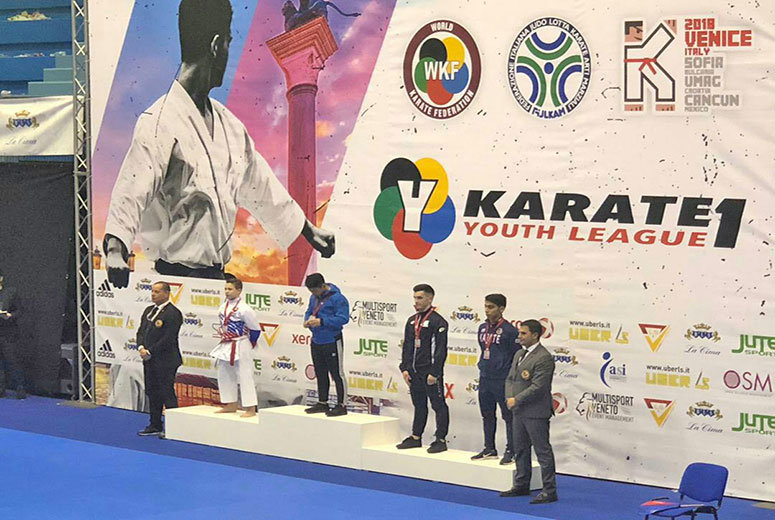 متین زارع مدال برنز لیگ جهانی کاراته جوانان ایتالیا را کسب کرد