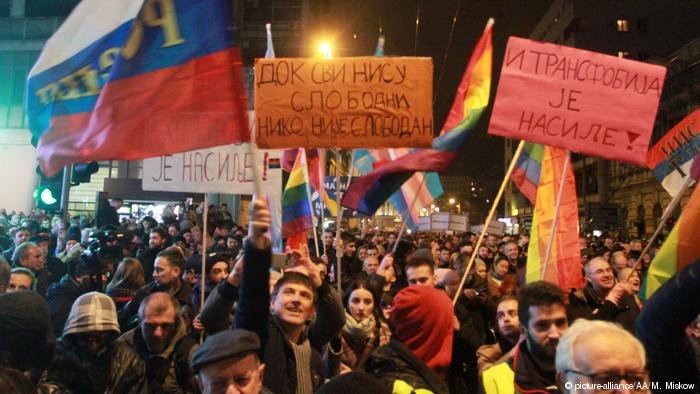 موج اعتراضات در کشورهای شرق اروپا علیه فساد و دیکتاتوری