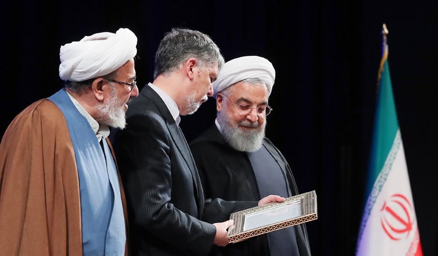 روحانی: با هیچ سانسور و فیلتری نمی‌توانیم جلوی سوال و شبهه را بگیریم