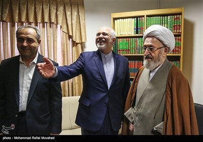 دیدار محمدجواد ظریف وزیر امور خارجه با آیت الله جعفر سبحانی