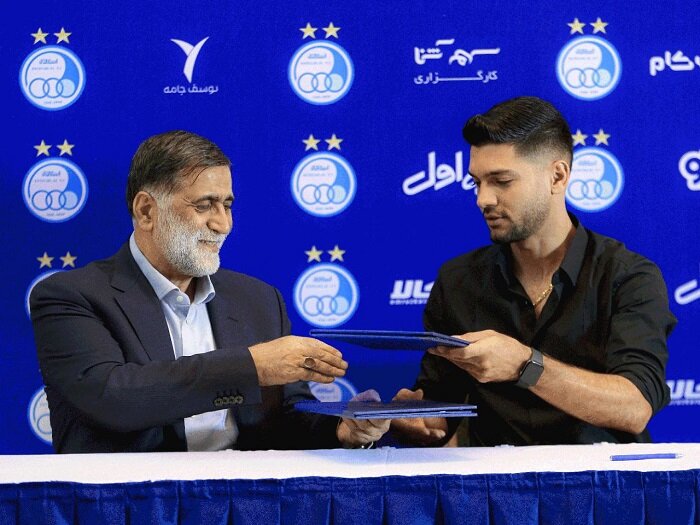 عکس | ستاره خبرساز استقلال قراردادش را تمدید کرد