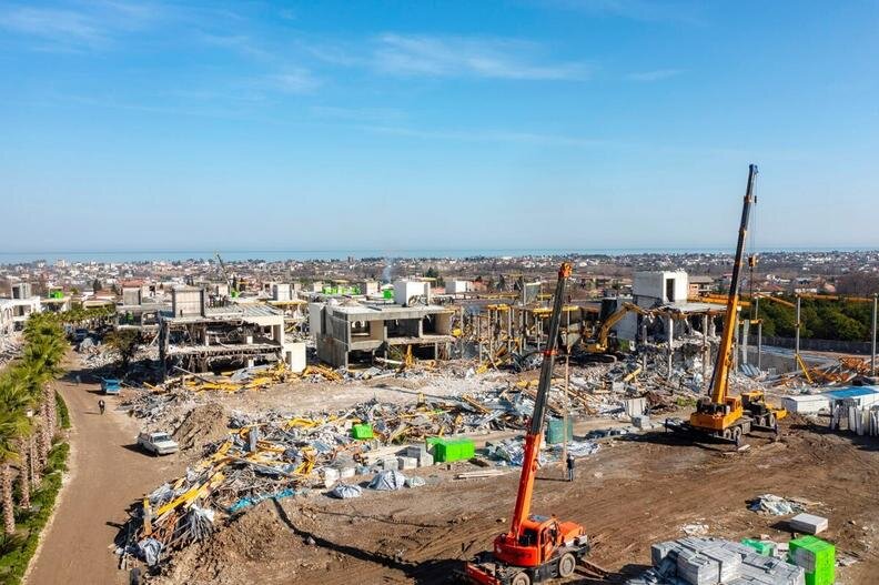 تخریب ۶۴ویلای لاکچری آقازاده مشهور به کجا رسید؟ + جدیدترین تصاویر | مالک متعهد به کاشت درخت در اراضی شد | آورده طرح ۶هزار میلیارد تومان بود