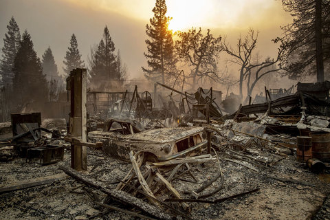 بزرگ‌ترین آتش‌سوزی تاریخ کالیفرنیا