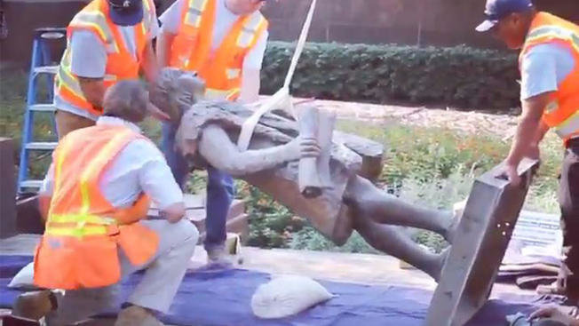 حذف مجسمه کریستف کلمب از پارک لس‌آنجلس