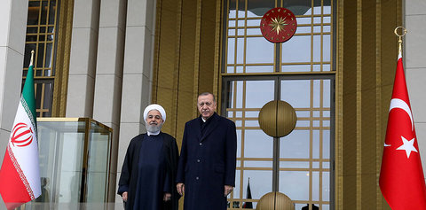 سفر رییس جمهور به ترکیه - استقبال رسمی رجب طیب اردغان از حسن روحانی در انکارا - کراپ‌شده