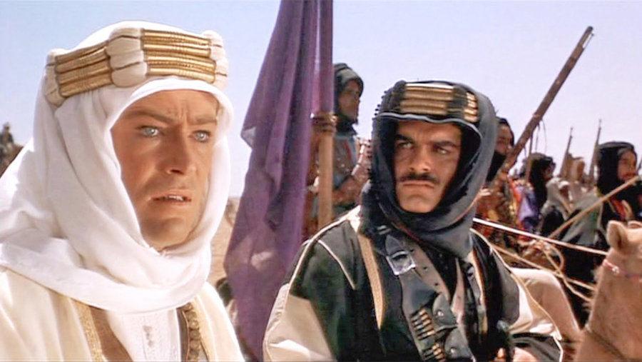 پيتر اوتول و عمر شريف در لارنس عربستان