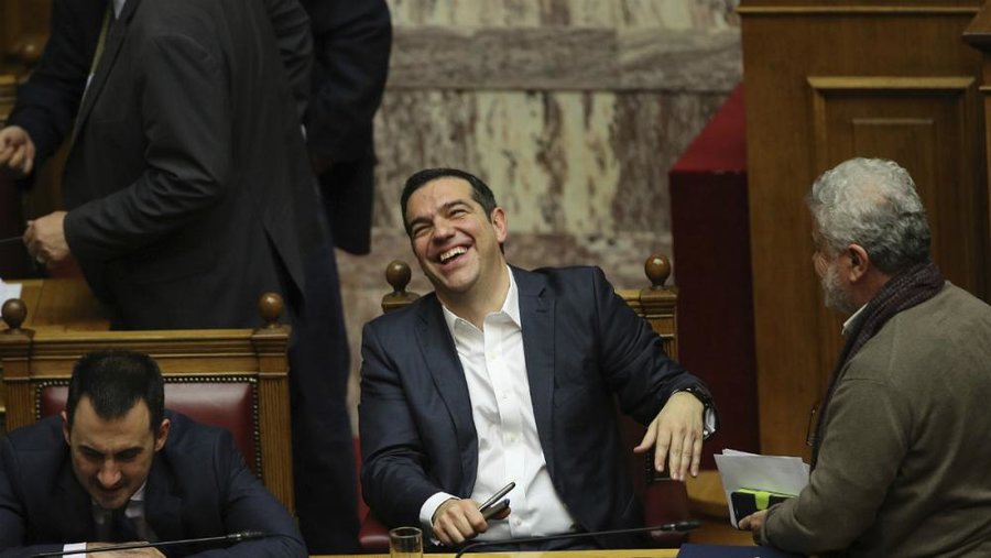 رای اعتماد پارلمان یونان به سیپراس؛ راه تغییر نام مقدونیه هموار شد