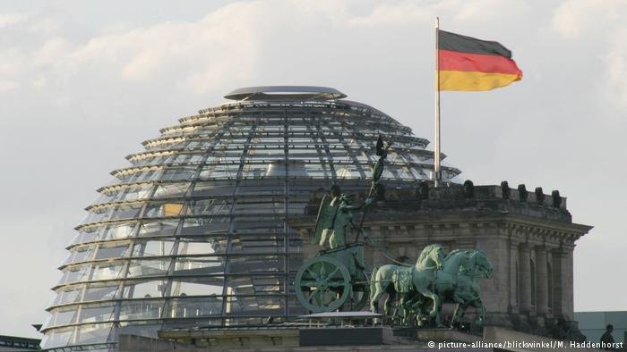 گنبد پارلمان آلمان در برلين