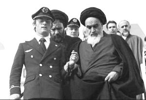 امام آمد | تیتر تاریخی روزنامه‌های ۱۲ بهمن ماه ۱۳۵۷ +عکس