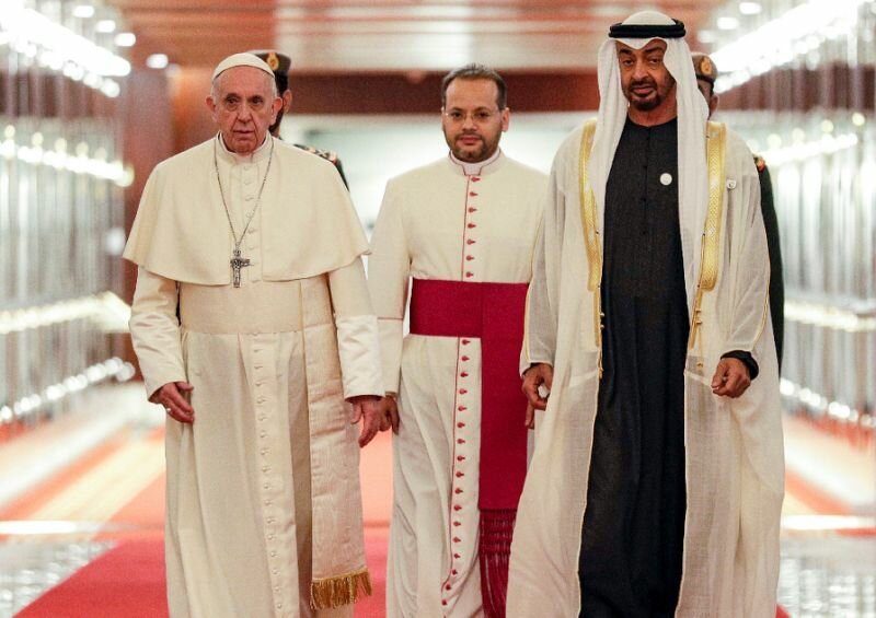 پاپ فرانسیس وارد امارات شد/ آمریکا استقبال کرد