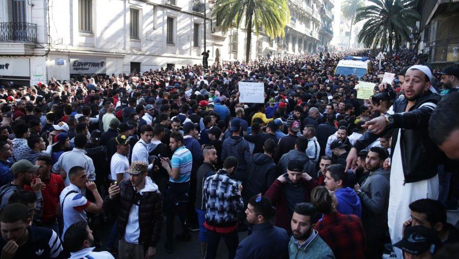 تظاهرات در الجزاير