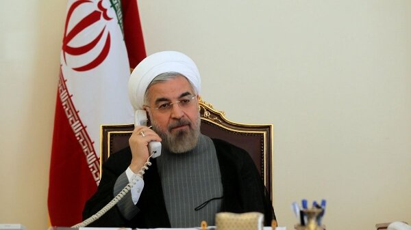 دکتر روحانی طی تماس‌های تلفنی جداگانه، سال نو را به مراجع عظام تقلید تبریک گفت