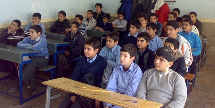 کلاس‌های درس تمام دانش‌آموزان مناطق سیل‌زده در روز 17 فروردین دایر است