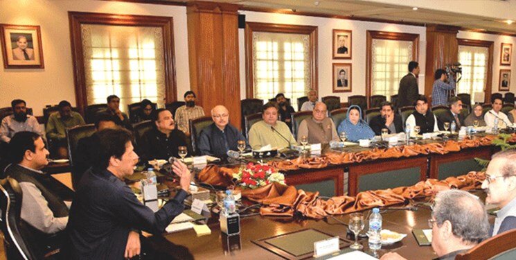 زلزله سیاسی در کابینه پاکستان؛ 7 وزیر جابجا شدند