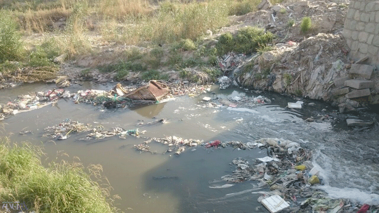 مشکلات بستان‌آبادی‌ها از  زباله و فاضلاب