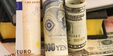 دلار یورو ین
