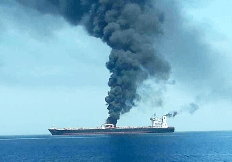 یکی از کشتی‌های سانحه دیده در دریای عمان