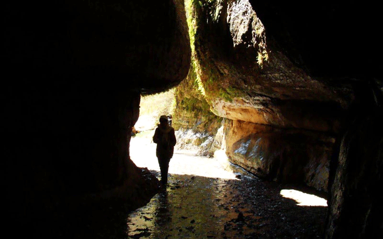 غار زینه‌گان