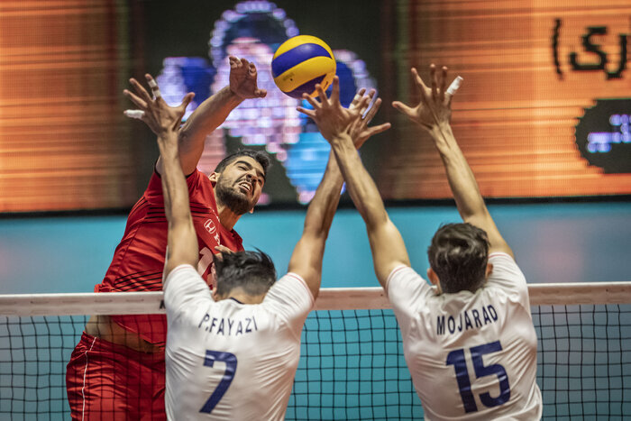 پیروزی دشوار والیبال ایران با حمایت تماشاگران اردبیلی