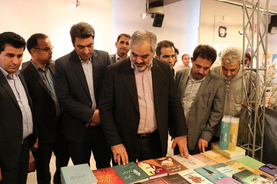 افتتاح نمایشگاه کتاب کردی در سنندج 