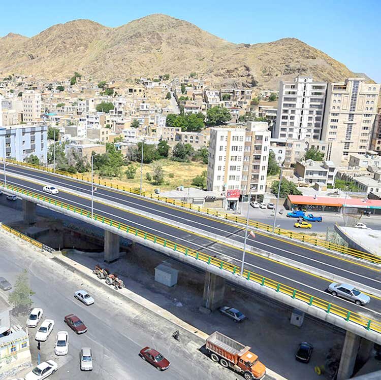 تقاطعی که از ترافیک اراک نمی‌کاهد - همشهری آنلاین
