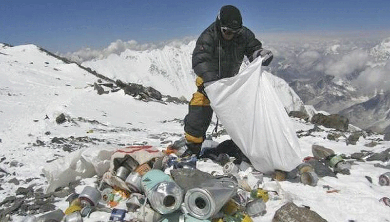 تلاش نپال برای پاکسازی اورست از زباله‌ها
