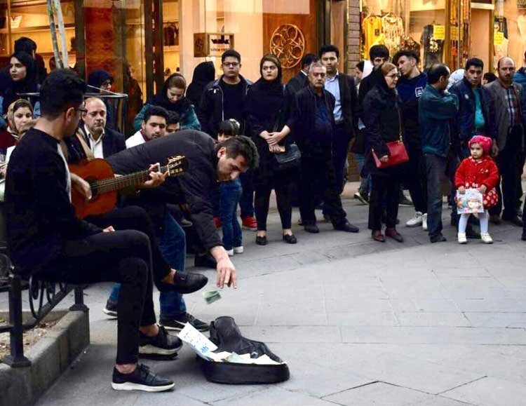 استقبال از اجراهای خیابانی در تبریز