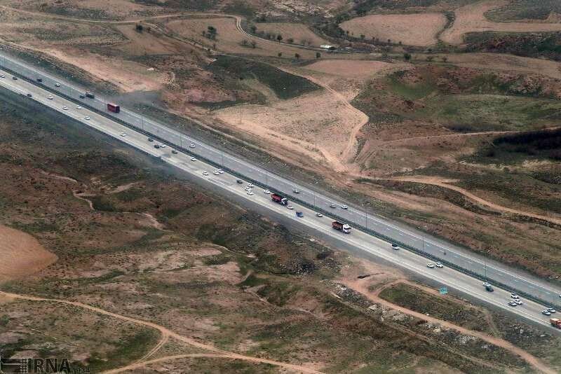 وزیر راه :‌ ۱۱۰۰ کیلومتر آزادراه در دست ساخت است 