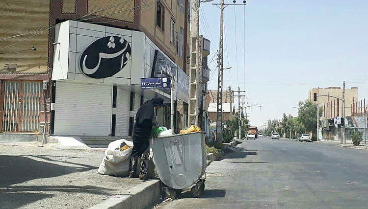 جولان زباله‌گردهای معتاد در زابل - همشهری آنلاین