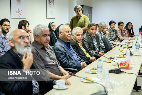 نشست روز خبرنگار با حضور روزنامه‌نگاران پیشکسوت