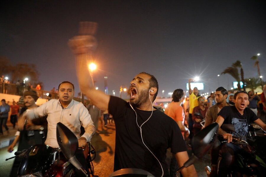 تظاهرات شبانه مردم مصر