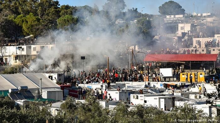 آتش‌سوزی و درگیری در اردوگاه موریا يونان