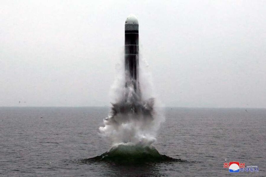 کره‌شمالی آزمایش موشکی از زیردریایی را تایید کرد