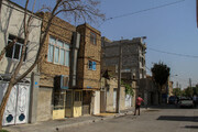 ساکنان نوروزآباد در خانه‌های قوطی‌کبریتی چه می‌کنند؟ |  وقتی پشت‌بام به قرائتخانه، محل تست آواز، اتاق‌خواب یا مرغداری مبدل می‌شود