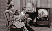 ۵۰ سالگی ورود رنگ | ۶۵۰۰ خانواده بریتانیایی هنوز تلویزیون سیاه و سفید دارند