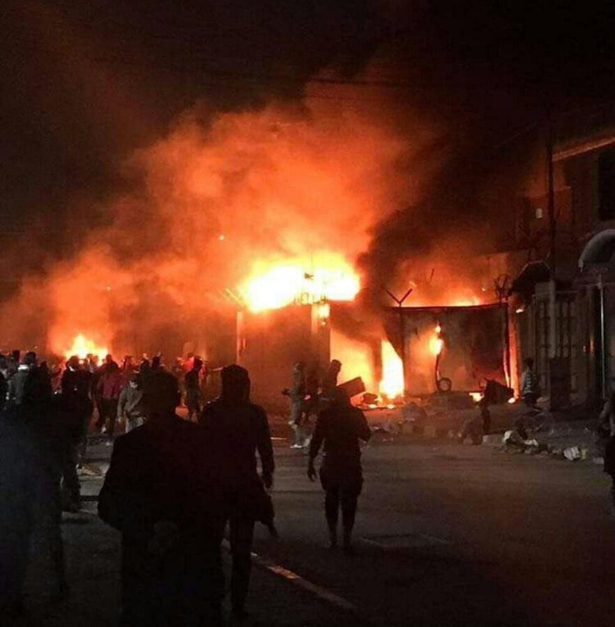 آتش زدن كنسولگري ايران در نجف