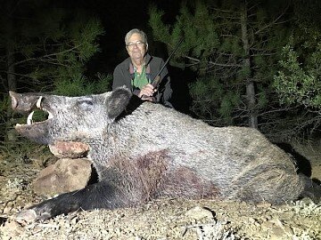 تصاویر و فیلم | ماجرای گرازکشی خارجی‌ها در ایران با مجوز سازمان محیط زیست