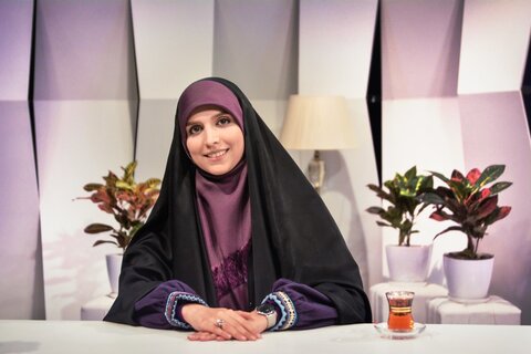 مژده لواسانی :شعر بانوان مغفول و مهجور مانده است