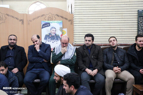 تصاویر حضور چهره‌های سیاسی و نظامی در مسجد شهرک دقایقی