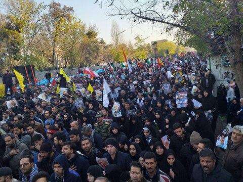 تشییع پیکر شهید سلیمانی در خیابان انقلاب