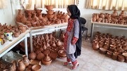 روستای جهانی سفال ایران کجاست؟ | سفالگری زنان بلوچ؛ جاذبه‌ای در زادگاه خورشید | تولید سفال در کلپورگان بدون چرخ