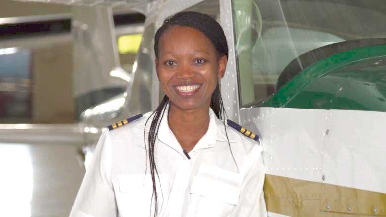 نخستین خلبان زن سیاهپوست