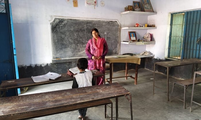 مدرسه روستایی در هند