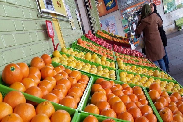 تغییر عجیب و تلخ سبک خرید در بازار میوه | مردم میوه را دانه‌ای می‌خرند! | اگر به میوه‌فروشی‌ها سر بزنید اشکتان درمی‌آید