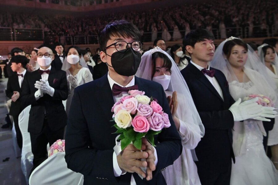 عروسی در کره با ماسک