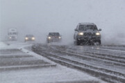 تصاویر بارش شبانه برف در جاده چالوس ؛ مسافران این توصیه‌ها را جدی بگیرند
