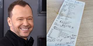 Donnie Wahlberg leaved $2,020 tip 