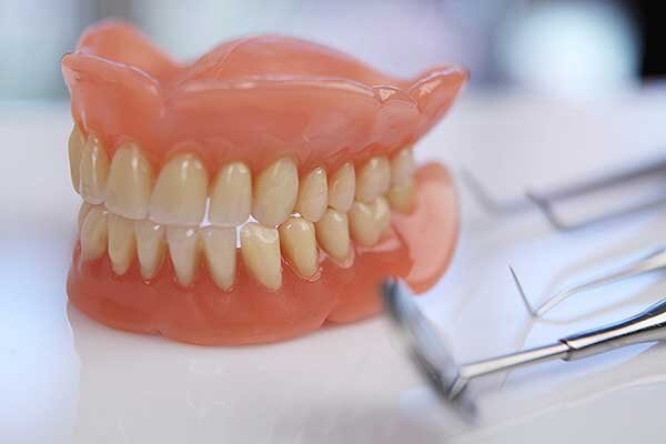 دندان مصنوعي